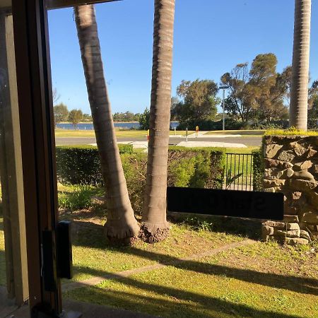 Abel Tasman Waterfront Motel Лейкс-Энтранс Экстерьер фото