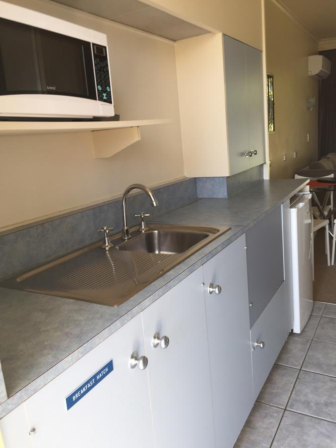 Abel Tasman Waterfront Motel Лейкс-Энтранс Экстерьер фото