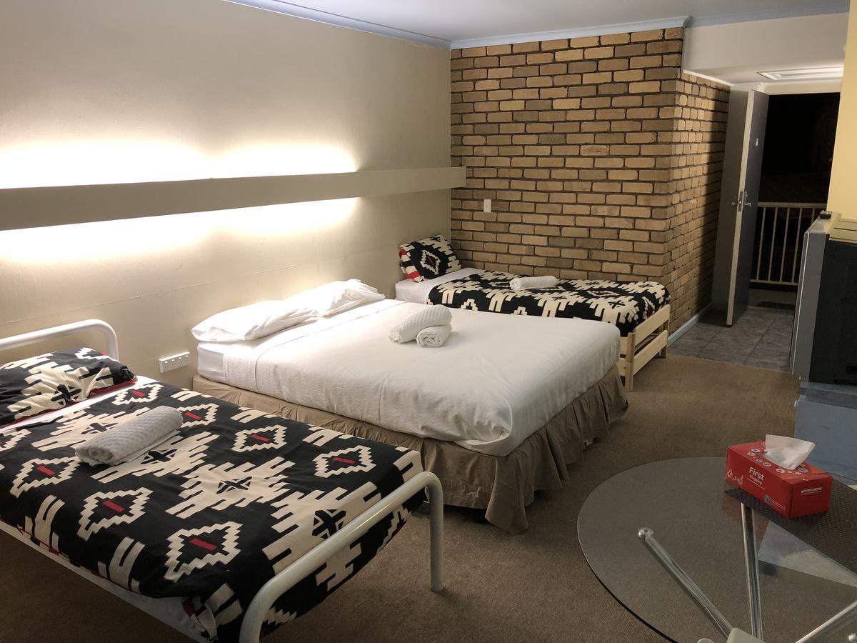 Abel Tasman Waterfront Motel Лейкс-Энтранс Экстерьер фото